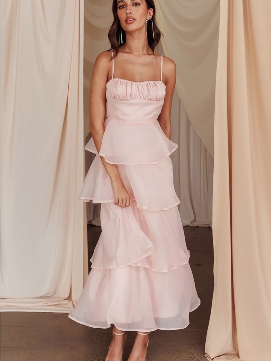 Selfie Leslie Dresses & Skirts - Provence Bloom Tiered Midi Dress Blush - S